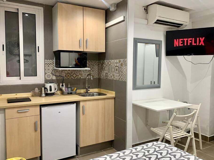 Nice Apartment In Barcelona By Perita Next Metro St T1 Exterior foto